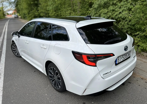 Toyota Corolla cena 90000 przebieg: 25600, rok produkcji 2021 z Białystok małe 781